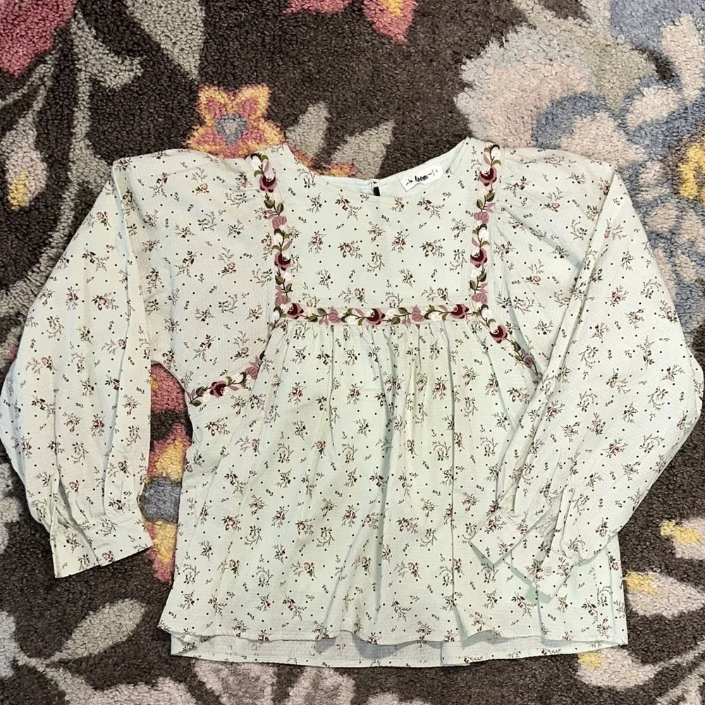 In Bloom Light Green Blouse with Floral Accents NWOT - Picture 1 of 10